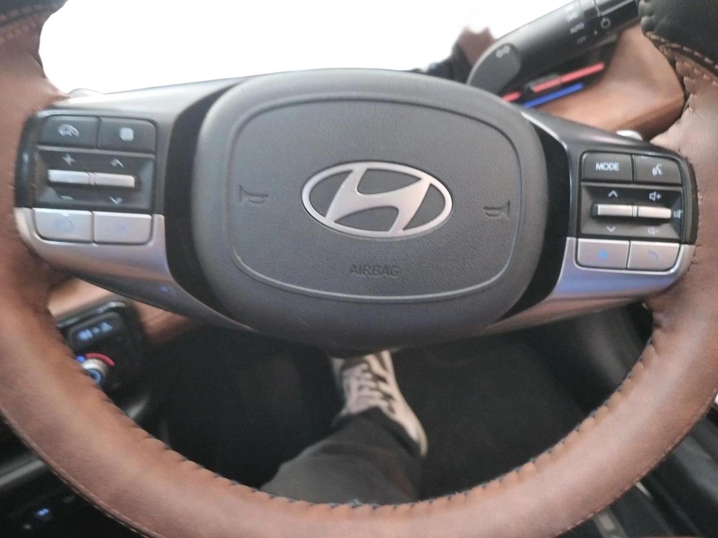 2023 Hyundai Verna  SX 1.5 Turbo DCT , Petrol, Automatic, 20,994 km, interior