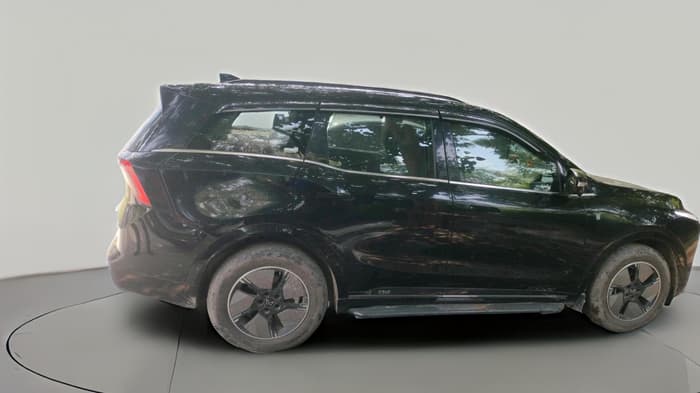 2026 Mahindra XEV 9S Pack Three Above 79kWh, Electric, Automatic, 7,936 km, exterior