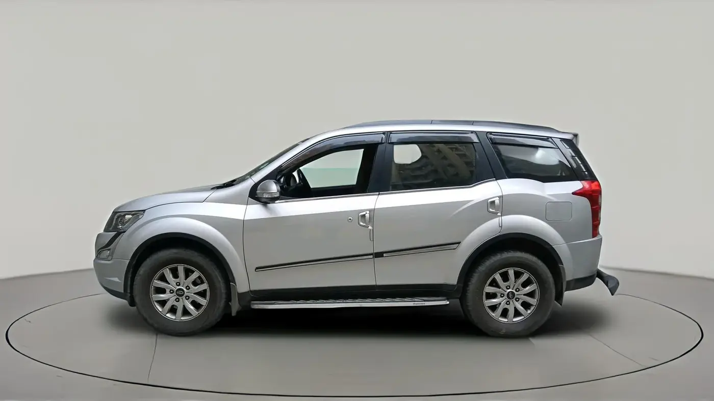 2016 Mahindra XUV500 W10, Diesel, Manual, 77,556 km, exterior