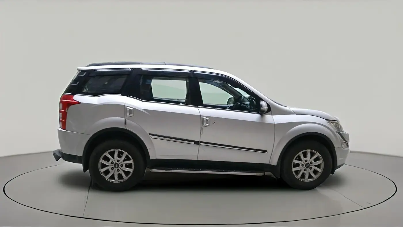 2016 Mahindra XUV500 W10, Diesel, Manual, 77,556 km, exterior