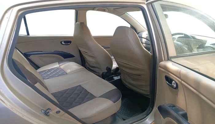 2011 Hyundai i10 MAGNA 1.2, CNG, Manual, 1,13,124 km, interior
