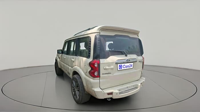 2017 Mahindra Scorpio S10, Diesel, Manual, 98,276 km, exterior