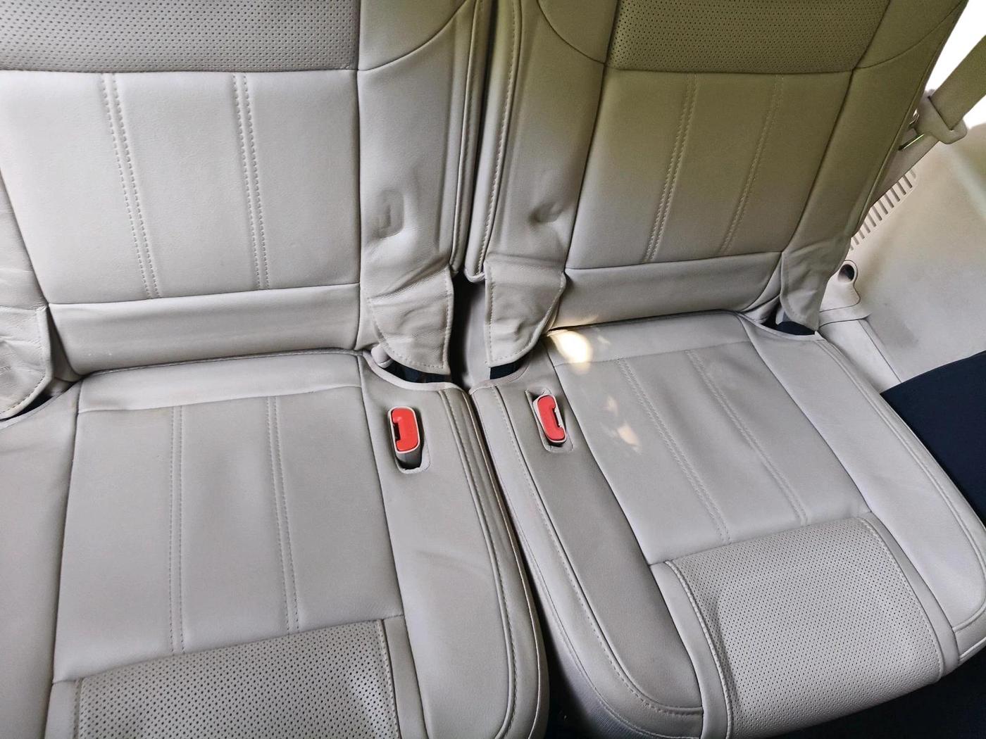 2016 Mahindra XUV500 W10, Diesel, Manual, 61,539 km, interior
