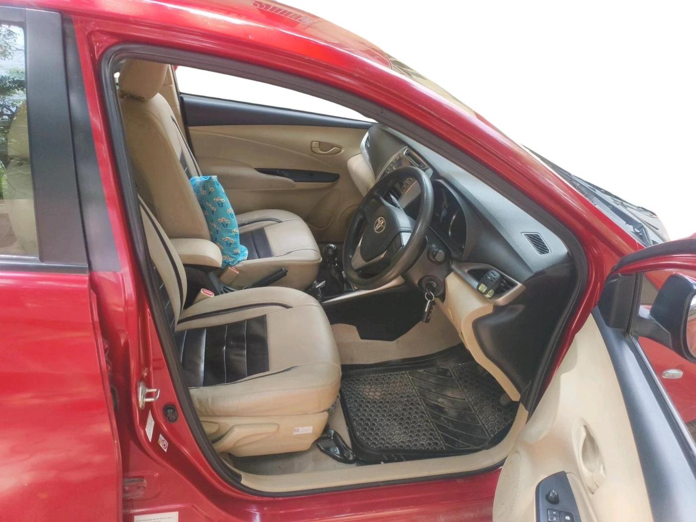 2019 Toyota YARIS J MT, Petrol, Manual, 60,566 km, interior