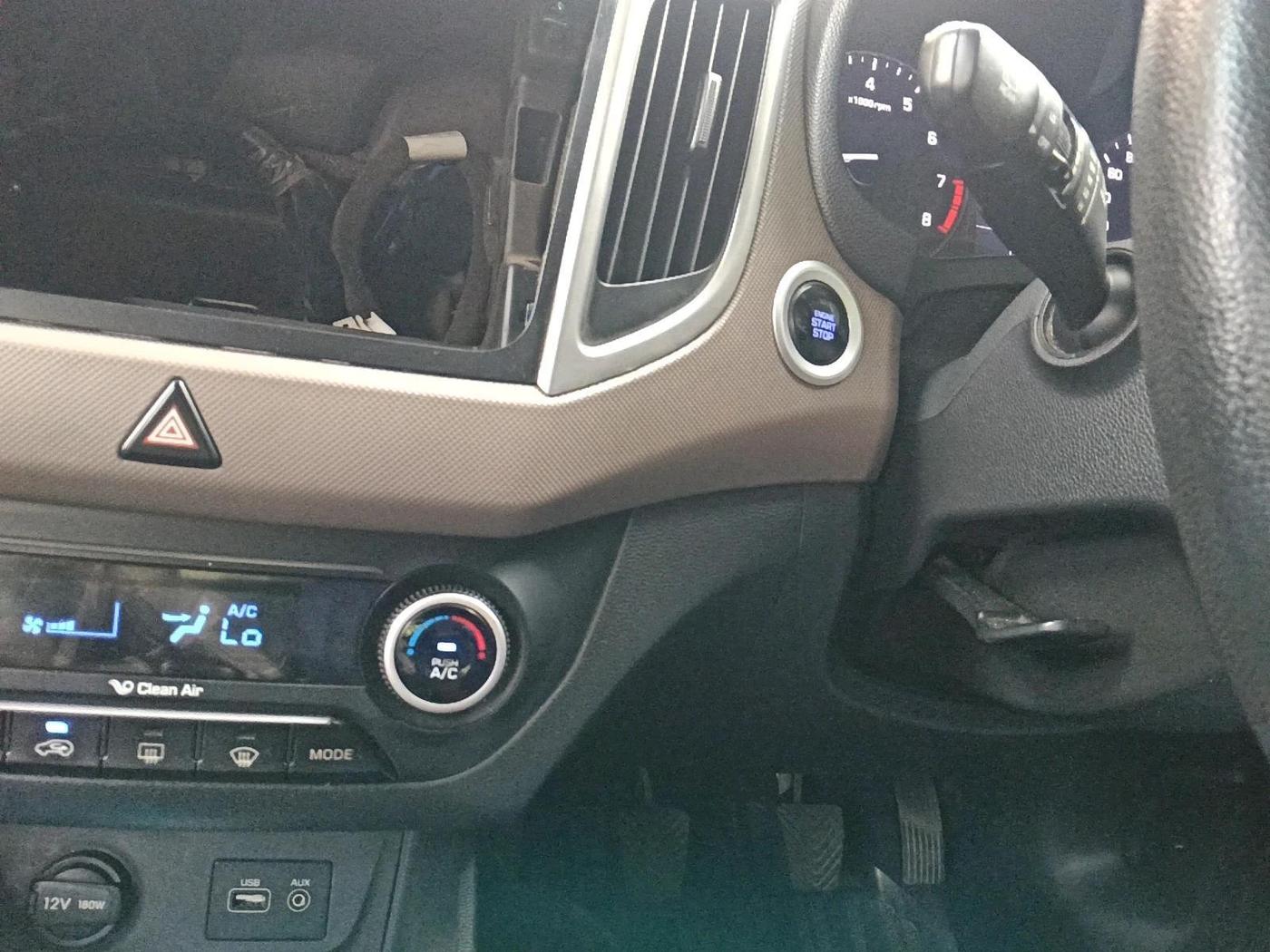2015 Hyundai Creta SX PLUS 1.6 PETROL, Petrol, Manual, 1,21,052 km, interior