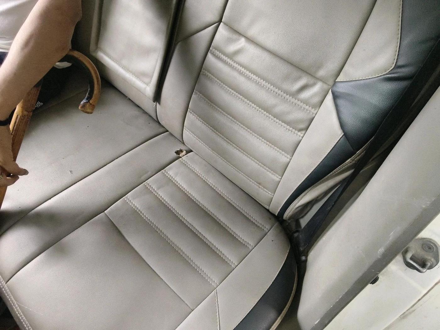2016 Mahindra Kuv100 K6 6 STR, CNG, Manual, 1,13,743 km, interior