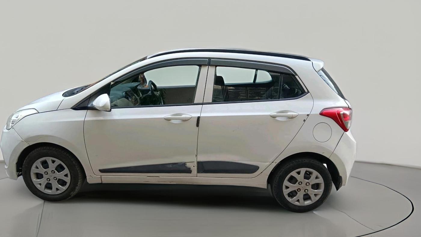 2016 Hyundai Grand i10 SPORTZ 1.1 CRDI, Diesel, Manual, 37,802 km, exterior