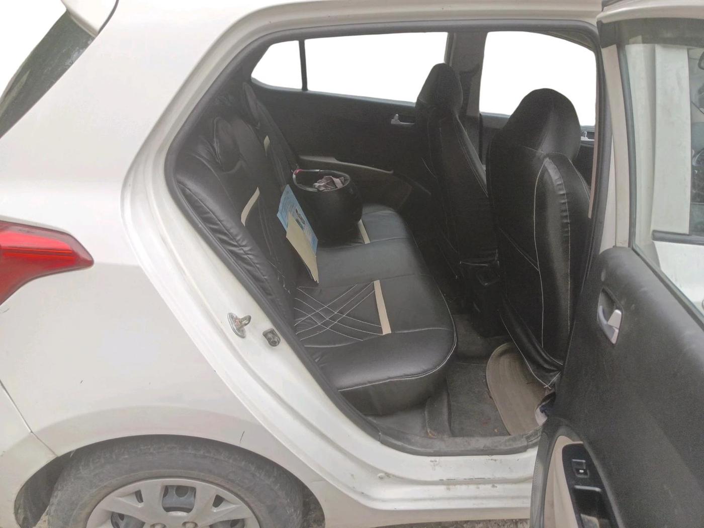 2016 Hyundai Grand i10 SPORTZ 1.1 CRDI, Diesel, Manual, 37,802 km, interior