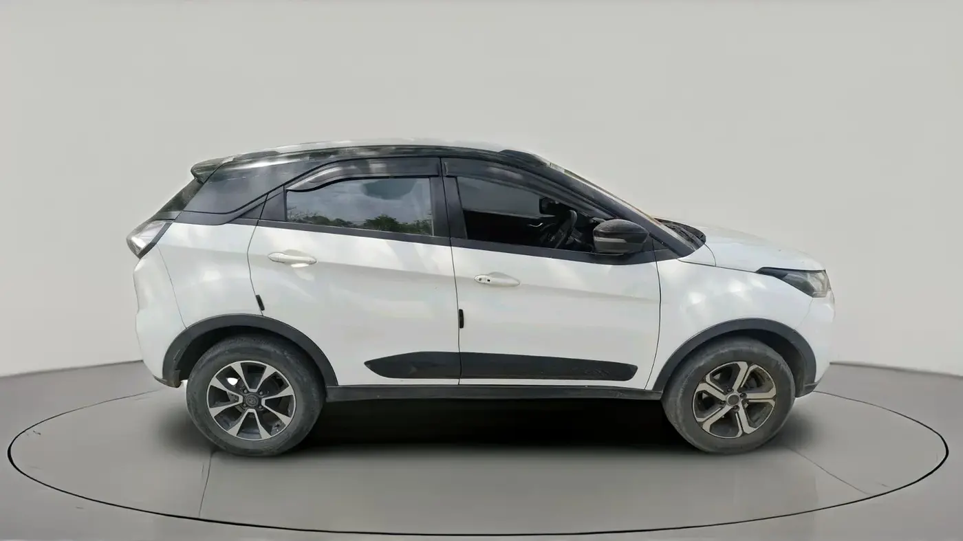 2020 Tata NEXON XZ PLUS PETROL, Petrol, Manual, 1,24,000 km, exterior