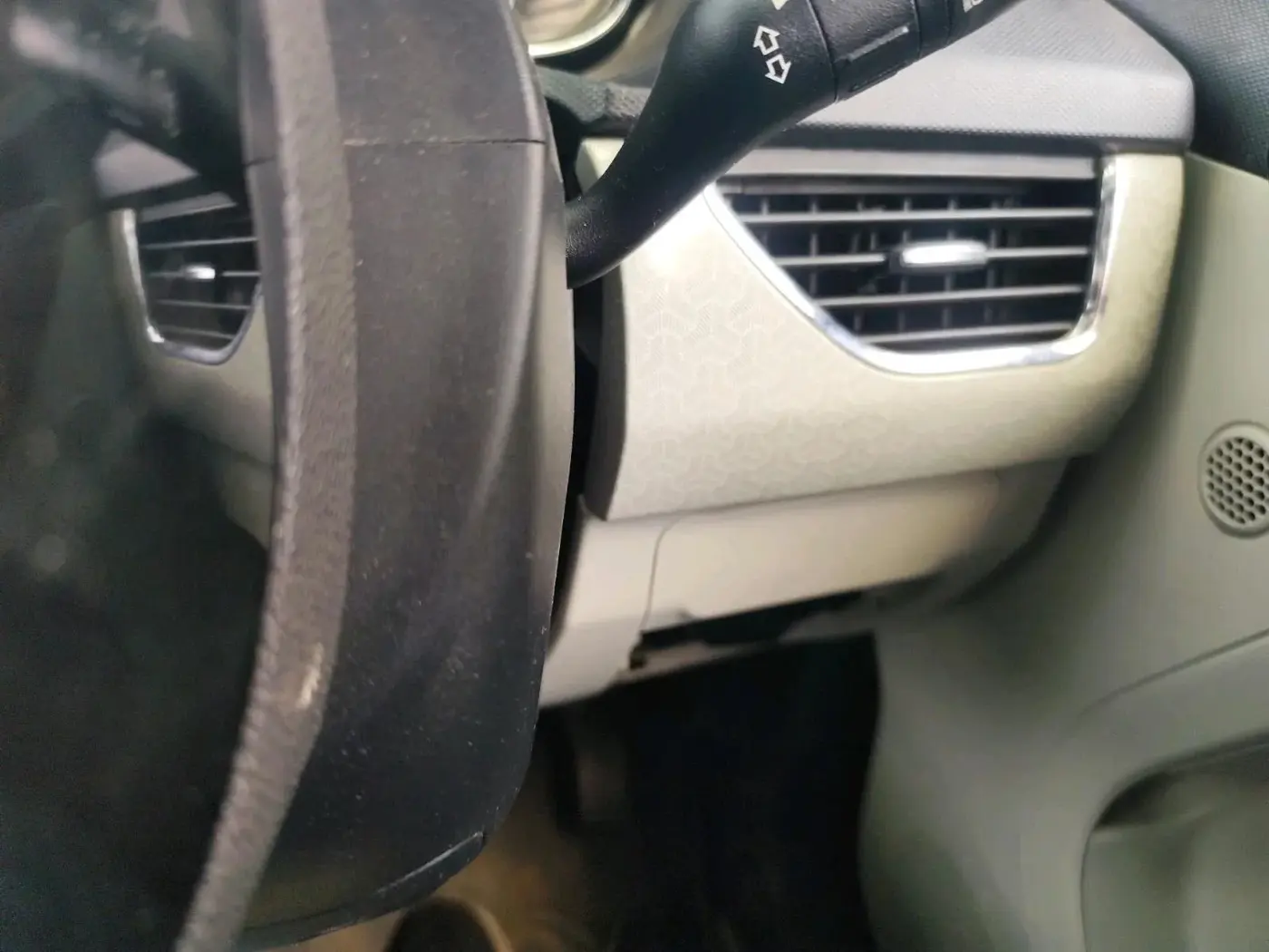 2020 Tata NEXON XZ PLUS PETROL, Petrol, Manual, 1,24,000 km, interior