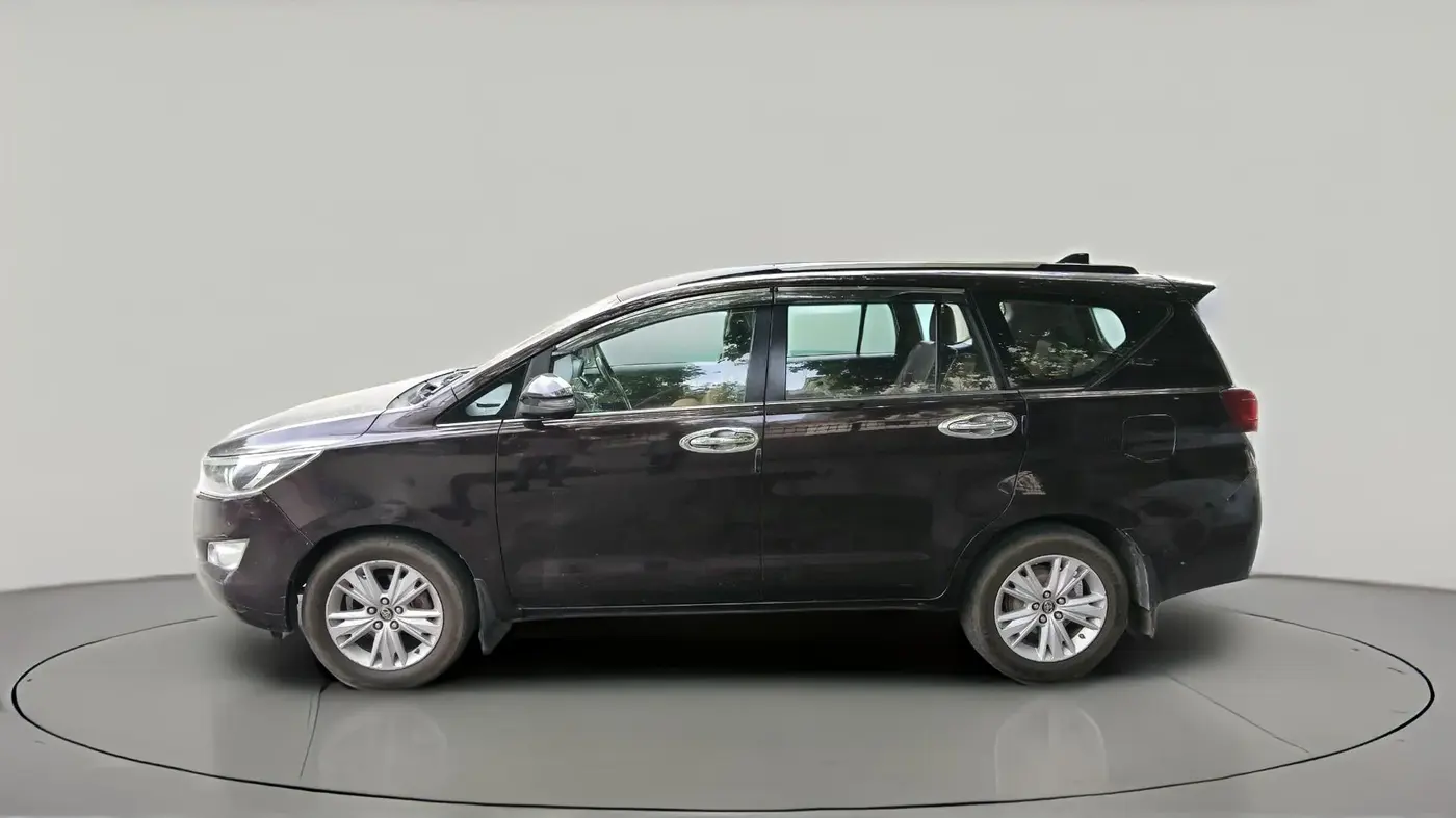 2017 Toyota Innova Crysta 2.8 ZX AT 7 STR, Diesel, Automatic, 1,54,759 km, exterior