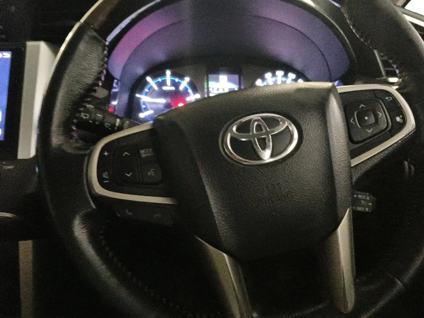 2017 Toyota Innova Crysta 2.8 ZX AT 7 STR, Diesel, Automatic, 1,54,759 km, interior