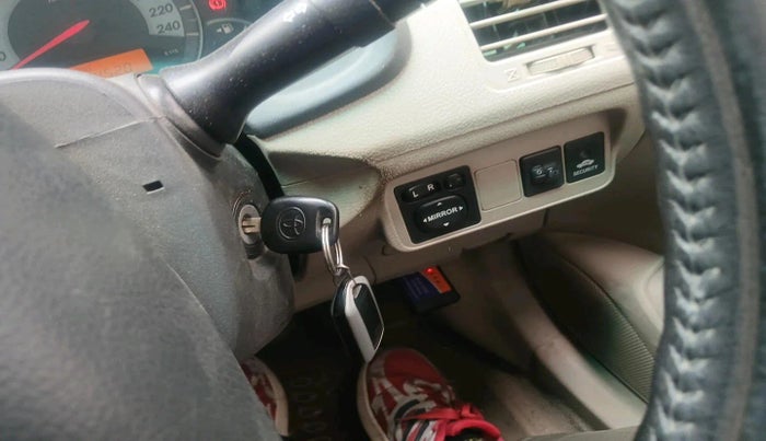 2011 Toyota Corolla Altis G PETROL, Petrol, Manual, 1,44,520 km, interior