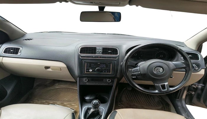 2013 Volkswagen Polo COMFORTLINE 1.2L PETROL, Petrol, Manual, 1,29,078 km, interior