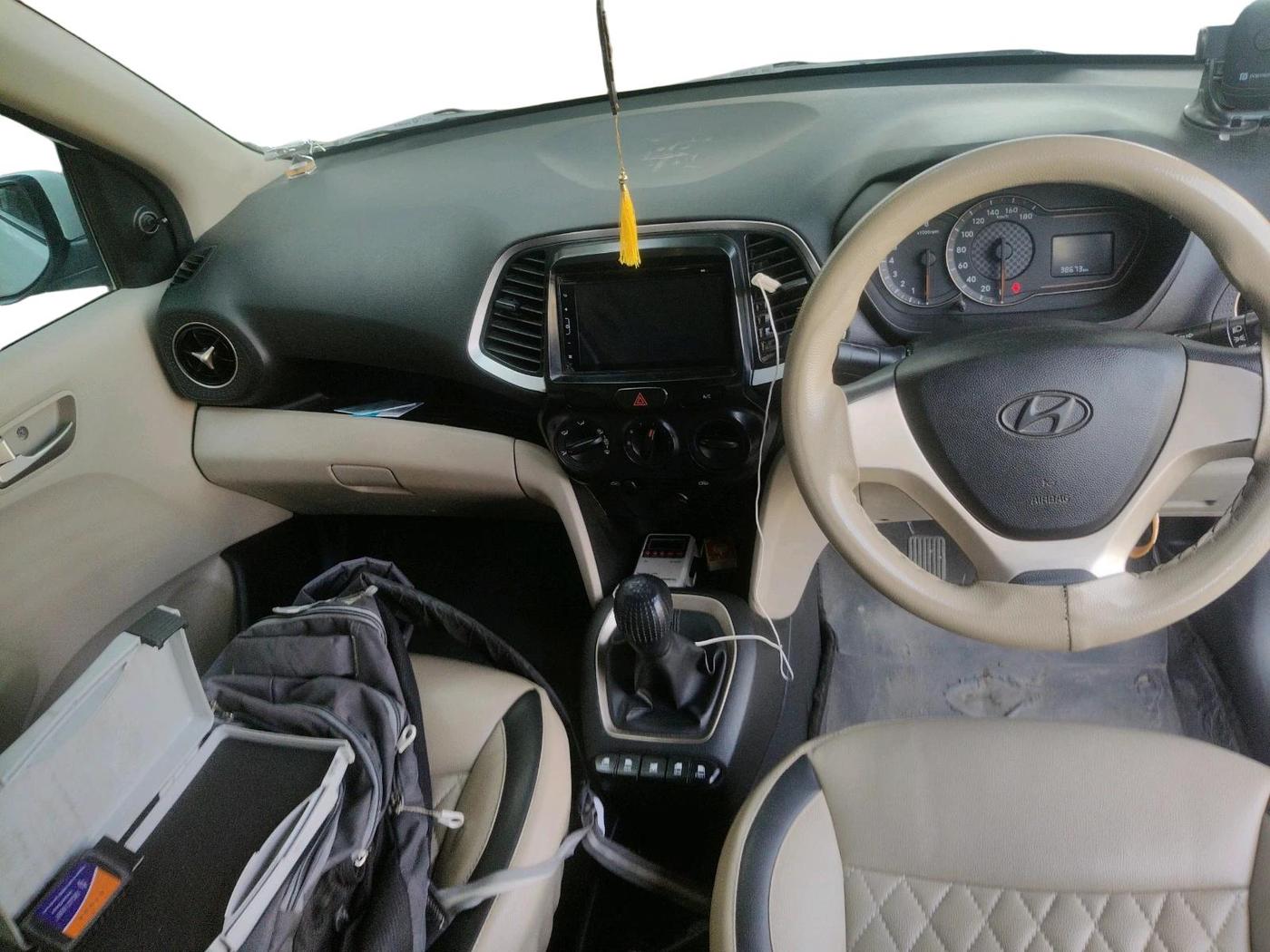 2019 Hyundai NEW SANTRO MAGNA, CNG, Manual, 38,673 km, interior