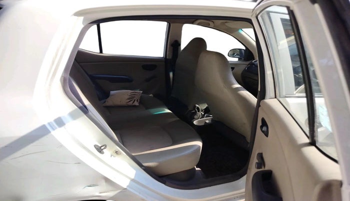 2011 Hyundai i10 ERA 1.1, Petrol, Manual, 51,450 km, interior