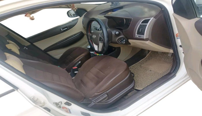 2011 Hyundai i20 SPORTZ 1.2, Petrol, Manual, 52,291 km, interior