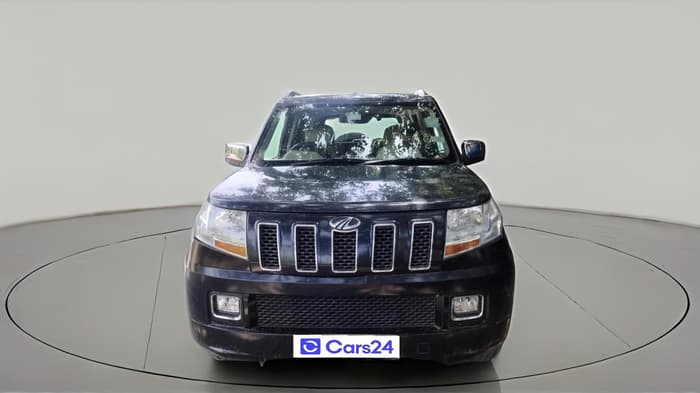 2016 Mahindra TUV300 T8 AMT, Diesel, Automatic, 1,14,667 km, exterior