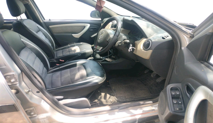 2014 Renault Duster RXL PETROL, Petrol, Manual, 50,369 km, interior
