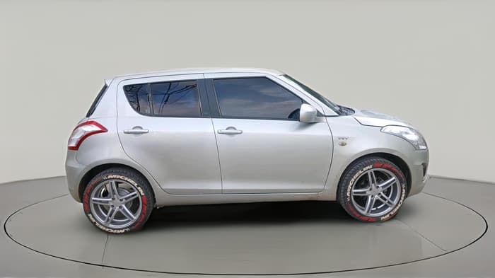 2017 Maruti Swift LXI (O), Petrol, Manual, 52,054 km, exterior