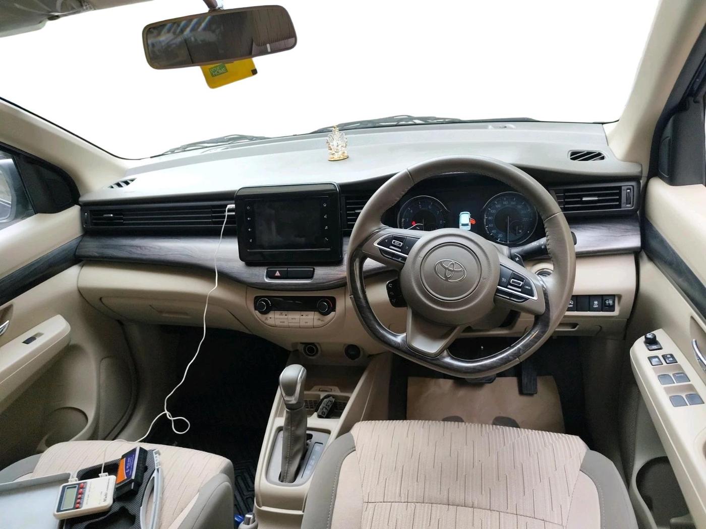 2023 Toyota RUMION V AT , Petrol, Automatic, 38,927 km, interior