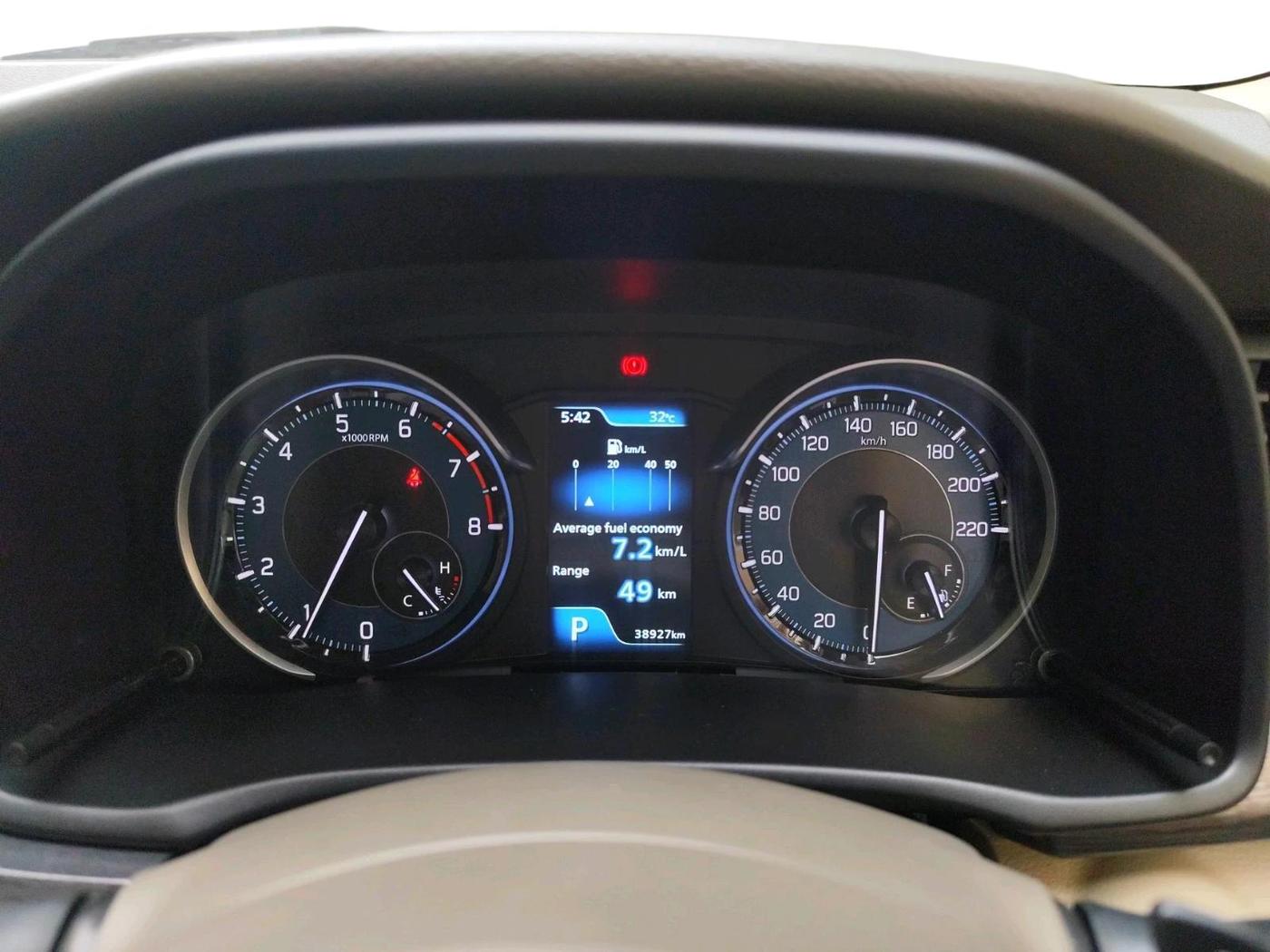 2023 Toyota RUMION V AT , Petrol, Automatic, 38,927 km, interior