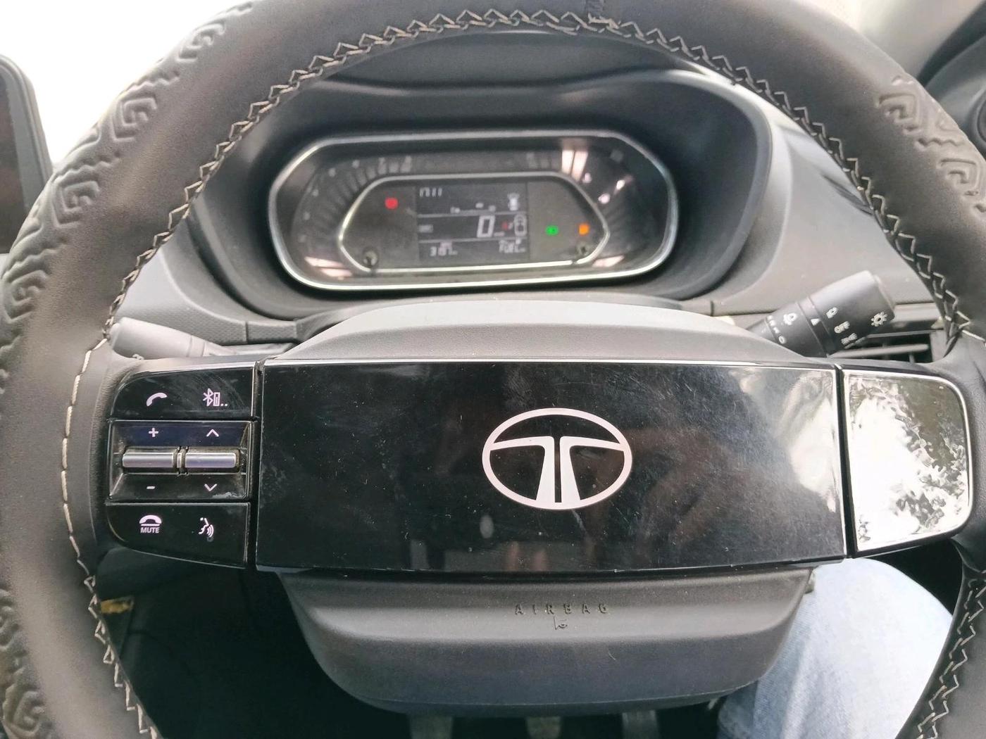 2024 Tata NEXON SMART PLUS S 1.2 REVOTRON, Petrol, Manual, 3,197 km, interior