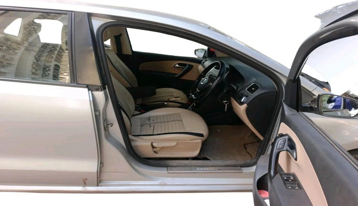 2016 Volkswagen Ameo HIGHLINE DSG 1.5 DIESEL , Diesel, Automatic, 1,08,130 km, interior