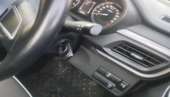 2022 Maruti BREZZA VXI SMART HYBRID, Petrol, Manual, 29,809 km, interior