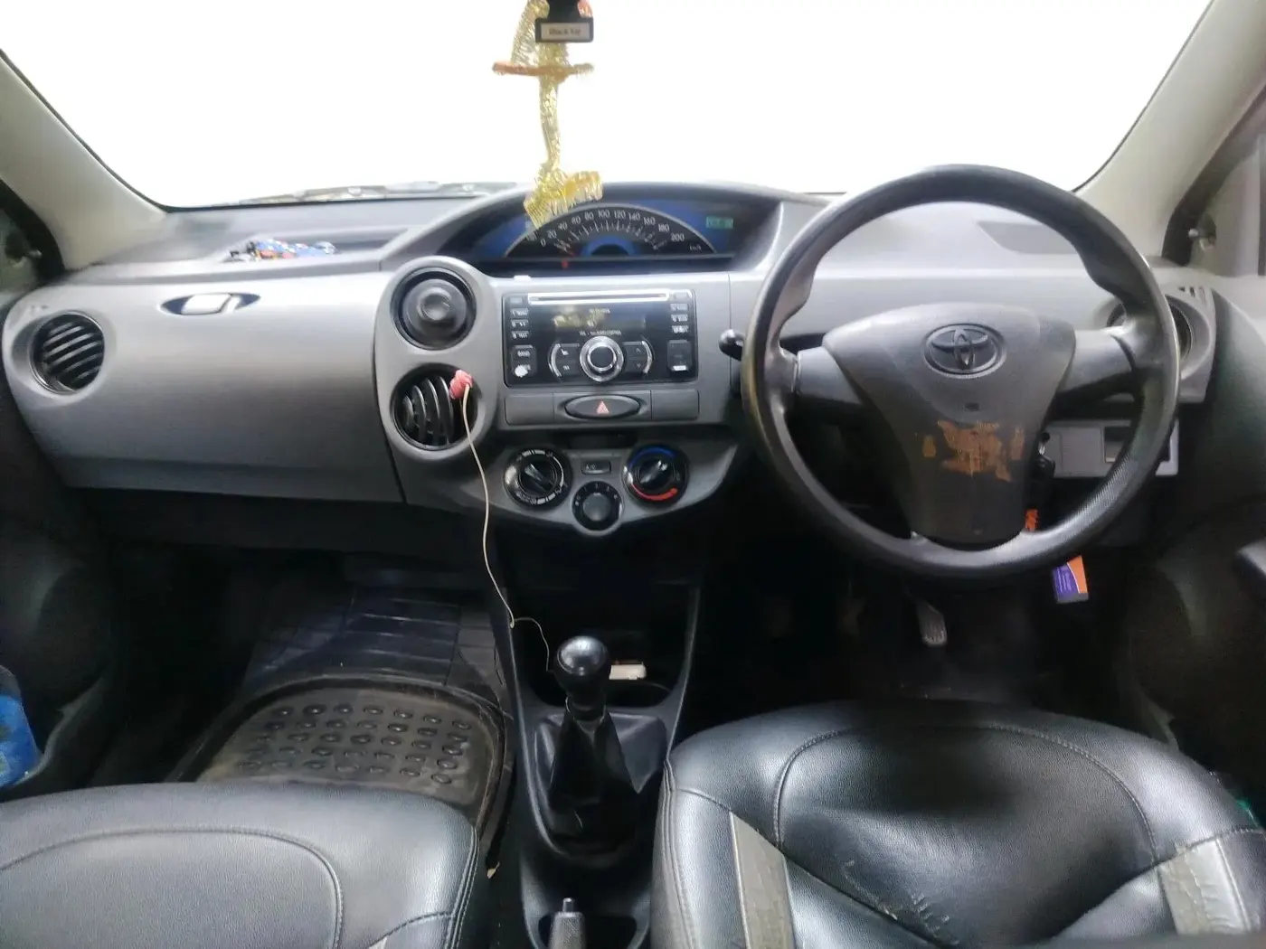 2013 Toyota Etios G, Petrol, Manual, 87,879 km, interior