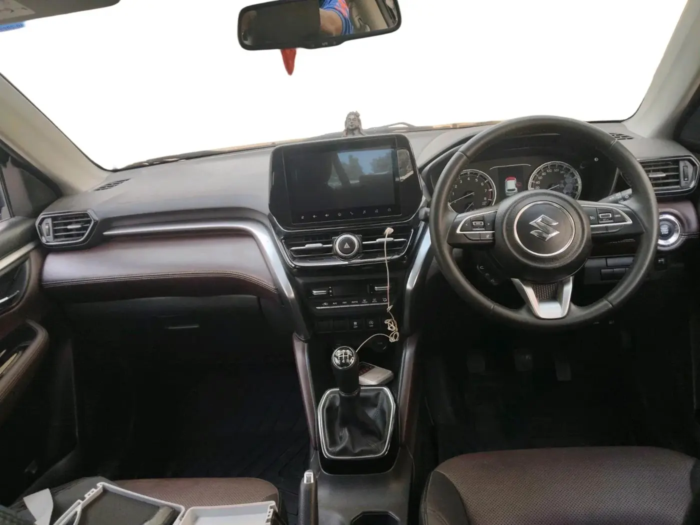 2023 Maruti Grand Vitara ALPHA SMART HYBRID, Petrol, Manual, 26,372 km, interior