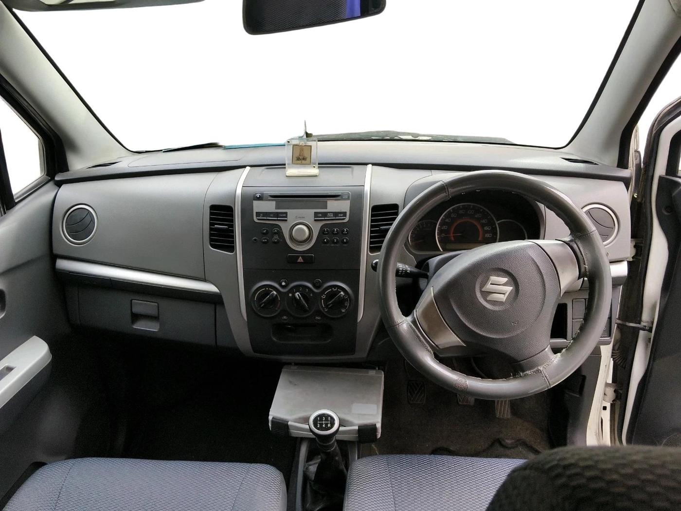 2011 Maruti Wagon R 1.0 VXI, Petrol, Manual, 68,562 km, interior