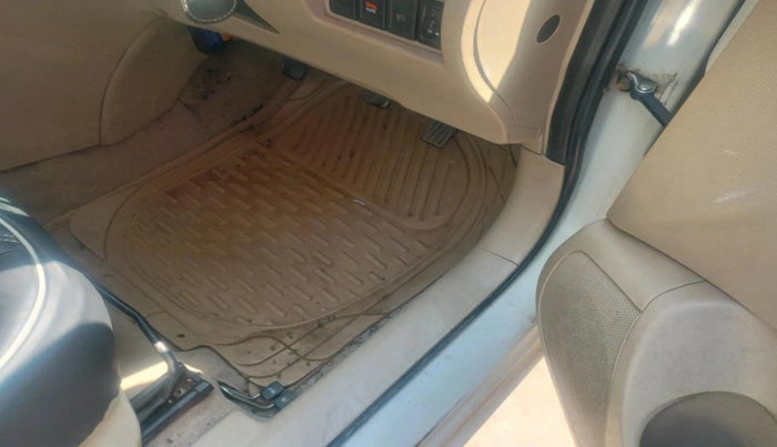 2018 Maruti Swift Dzire TOUR S-CNG, CNG, Manual, 1,24,237 km, interior