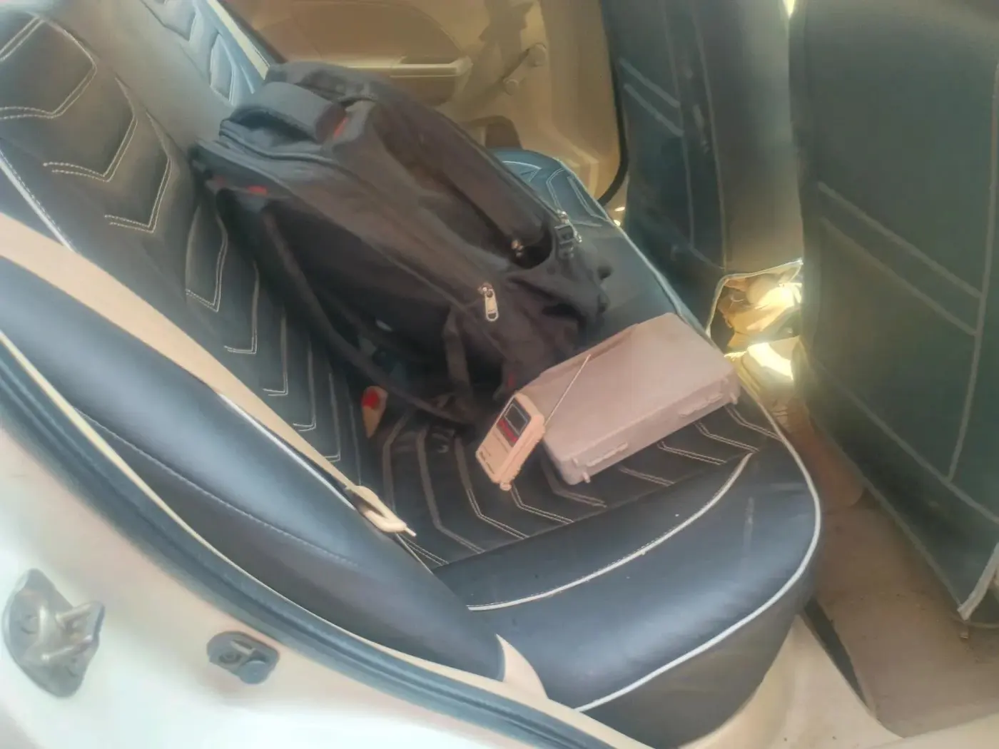 2018 Maruti Swift Dzire TOUR S-CNG, CNG, Manual, 1,24,237 km, interior