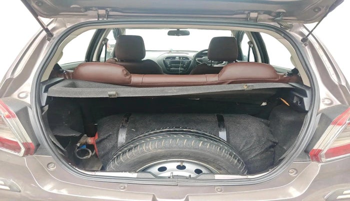 2017 Tata Tiago XZ PETROL, CNG, Manual, 49,708 km, exterior