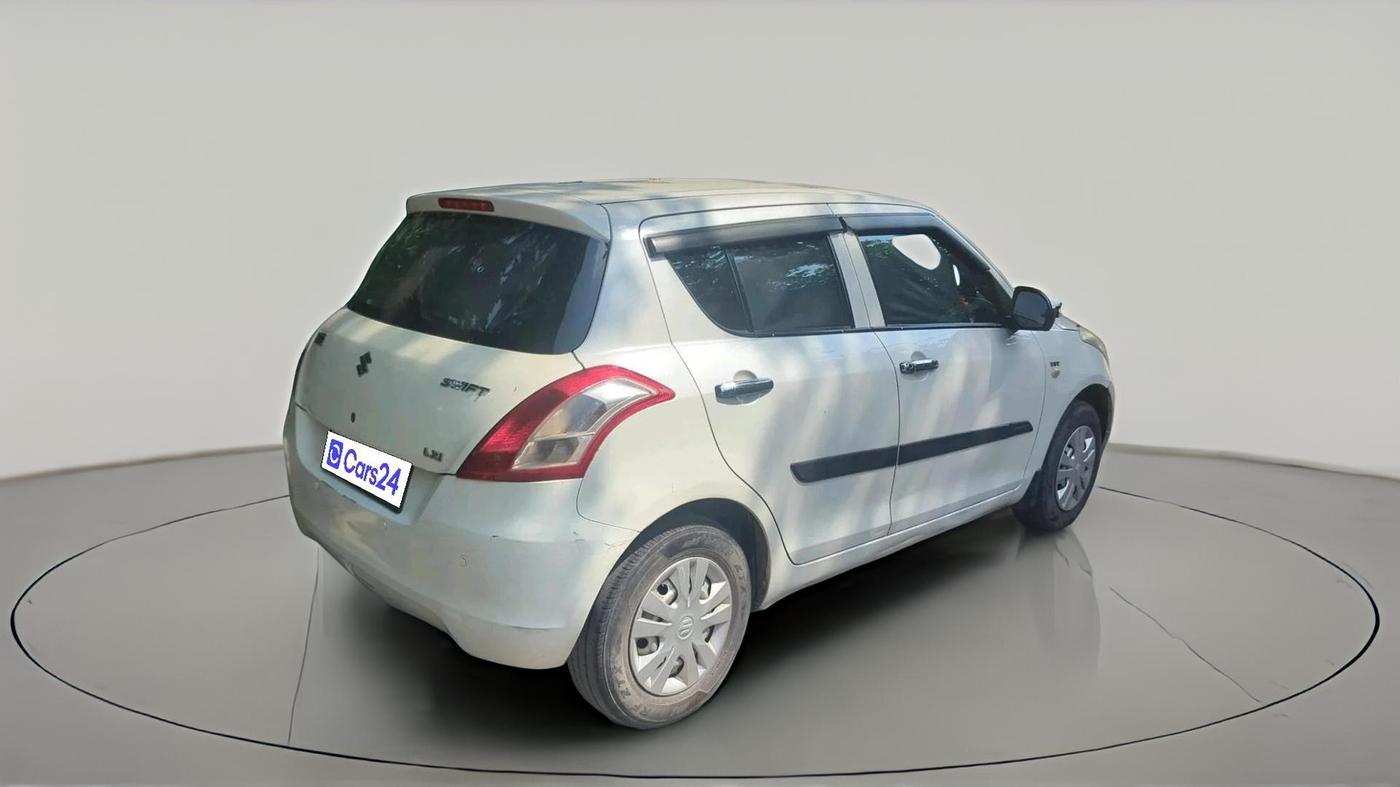 2015 Maruti Swift LXI (O), CNG, Manual, 79,472 km, exterior