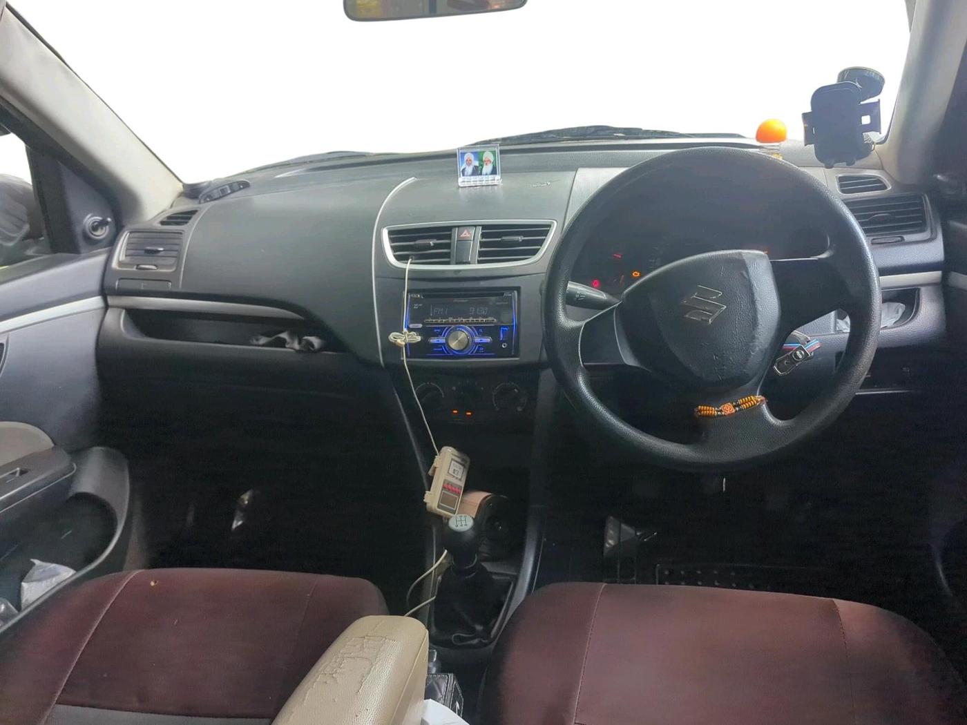 2015 Maruti Swift LXI (O), CNG, Manual, 79,472 km, interior