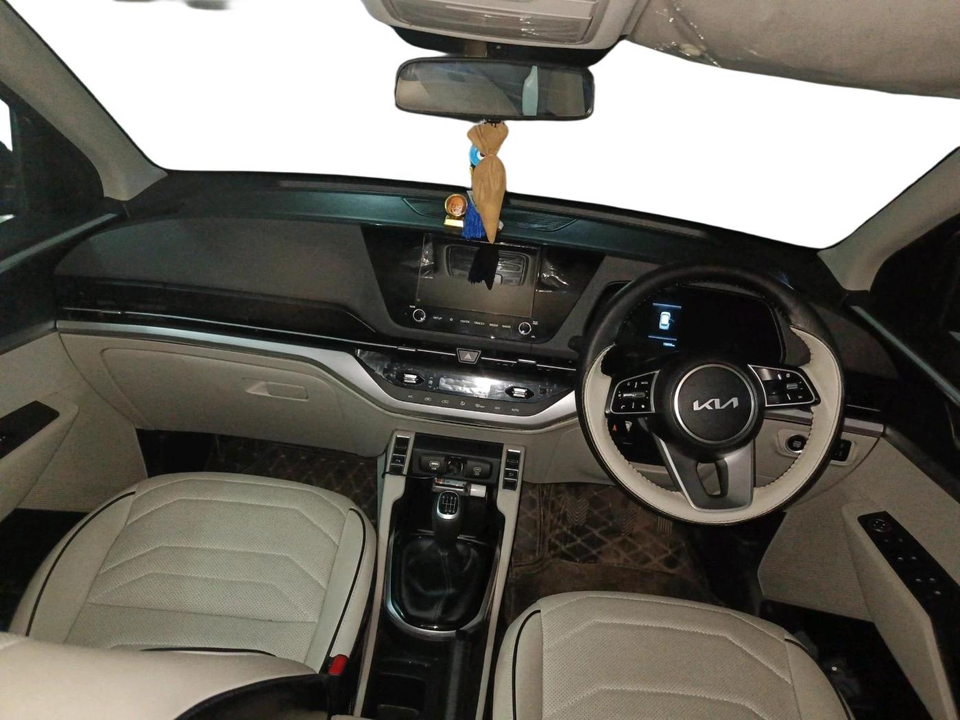 2024 KIA CARENS Prestige (O) 1.5 Petrol 7 STR, Petrol, Manual, 15,059 km, interior