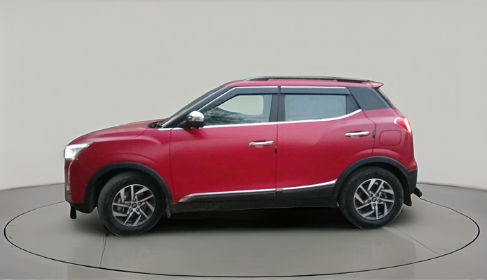 2023 Mahindra XUV300 W8 (O) 1.2 PETROL AMT, Petrol, Automatic, 15,820 km, exterior