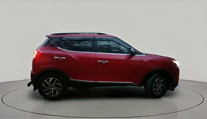2023 Mahindra XUV300 W8 (O) 1.2 PETROL AMT, Petrol, Automatic, 15,820 km, exterior