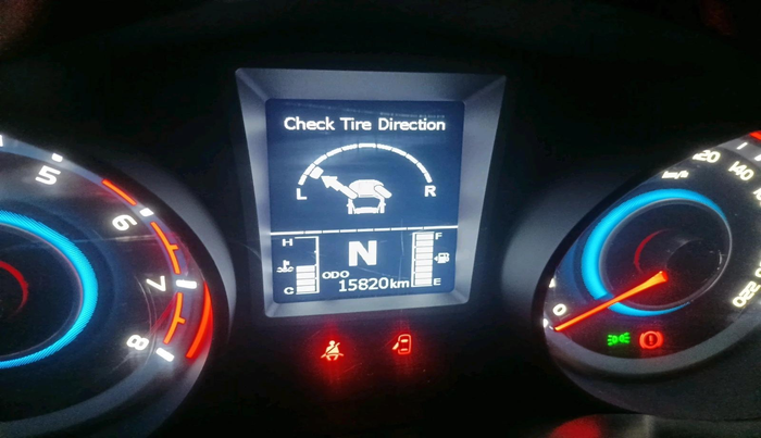 2023 Mahindra XUV300 W8 (O) 1.2 PETROL AMT, Petrol, Automatic, 15,820 km, interior