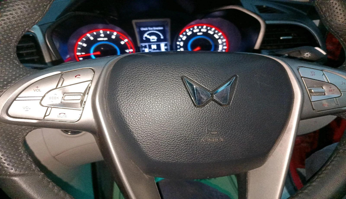 2023 Mahindra XUV300 W8 (O) 1.2 PETROL AMT, Petrol, Automatic, 15,820 km, interior
