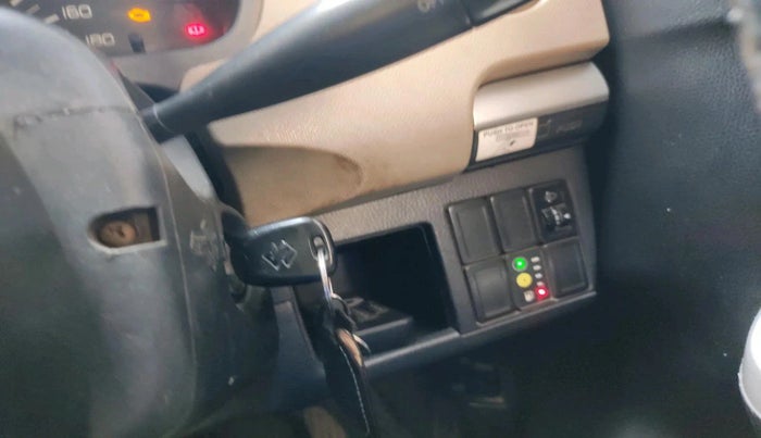 2016 Maruti Wagon R 1.0 LXI CNG, CNG, Manual, 1,41,739 km, interior