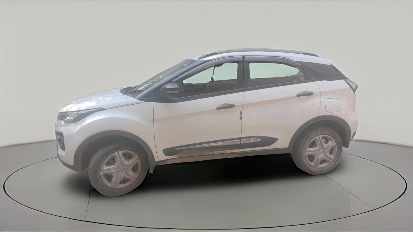 2022 Tata NEXON XM PLUS SUNROOF PETROL, Petrol, Manual, 19,912 km, exterior