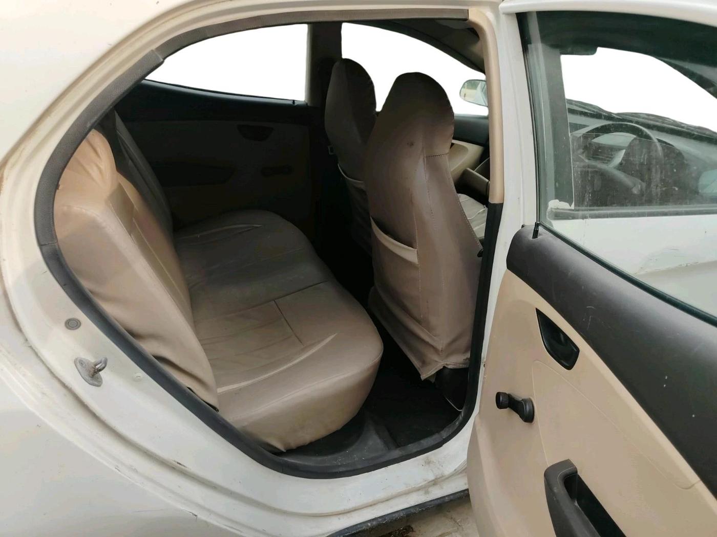 2015 Hyundai Eon ERA +, Petrol, Manual, 1,13,111 km, interior