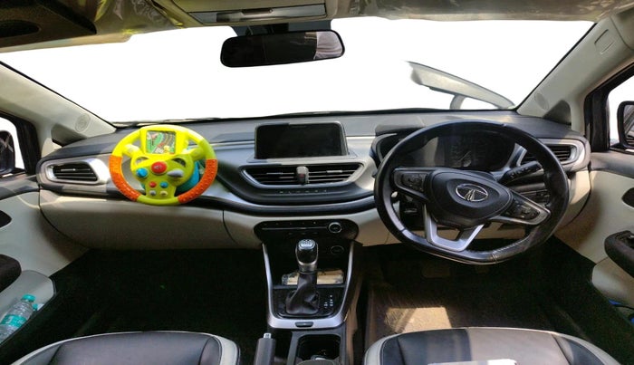 2023 Tata ALTROZ XZA, Petrol, Automatic, 21,150 km, interior