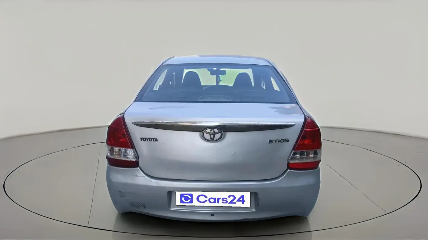 2011 Toyota Etios VX, CNG, Manual, 1,81,692 km, exterior