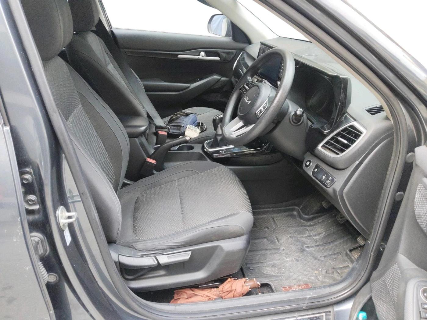 2022 KIA SELTOS HTK PLUS 1.5, Petrol, Manual, 30,134 km, interior