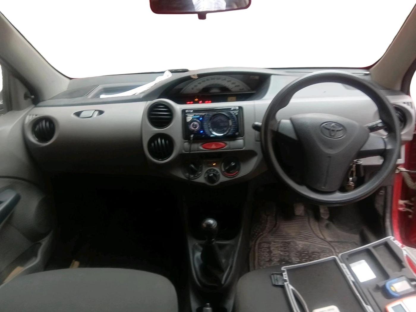 2011 Toyota Etios G, Petrol, Manual, 35,750 km, interior