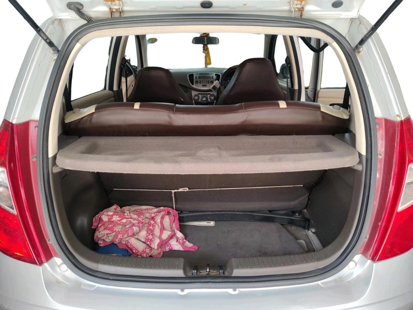 2014 Hyundai i10 SPORTZ 1.1, Petrol, Manual, 36,360 km, exterior